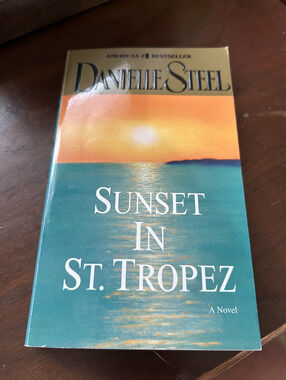 Sunset In St. Tropez by Danielle Steel - Paperback Novel